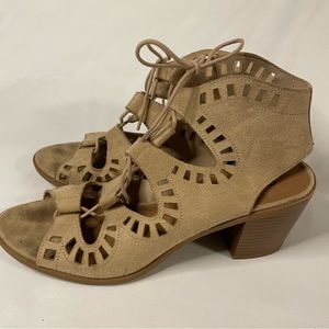 Brash Tan Faux Suede Laser Cut Lace Up Stacked Heel Peep Toe Shoes Wm Sz 10